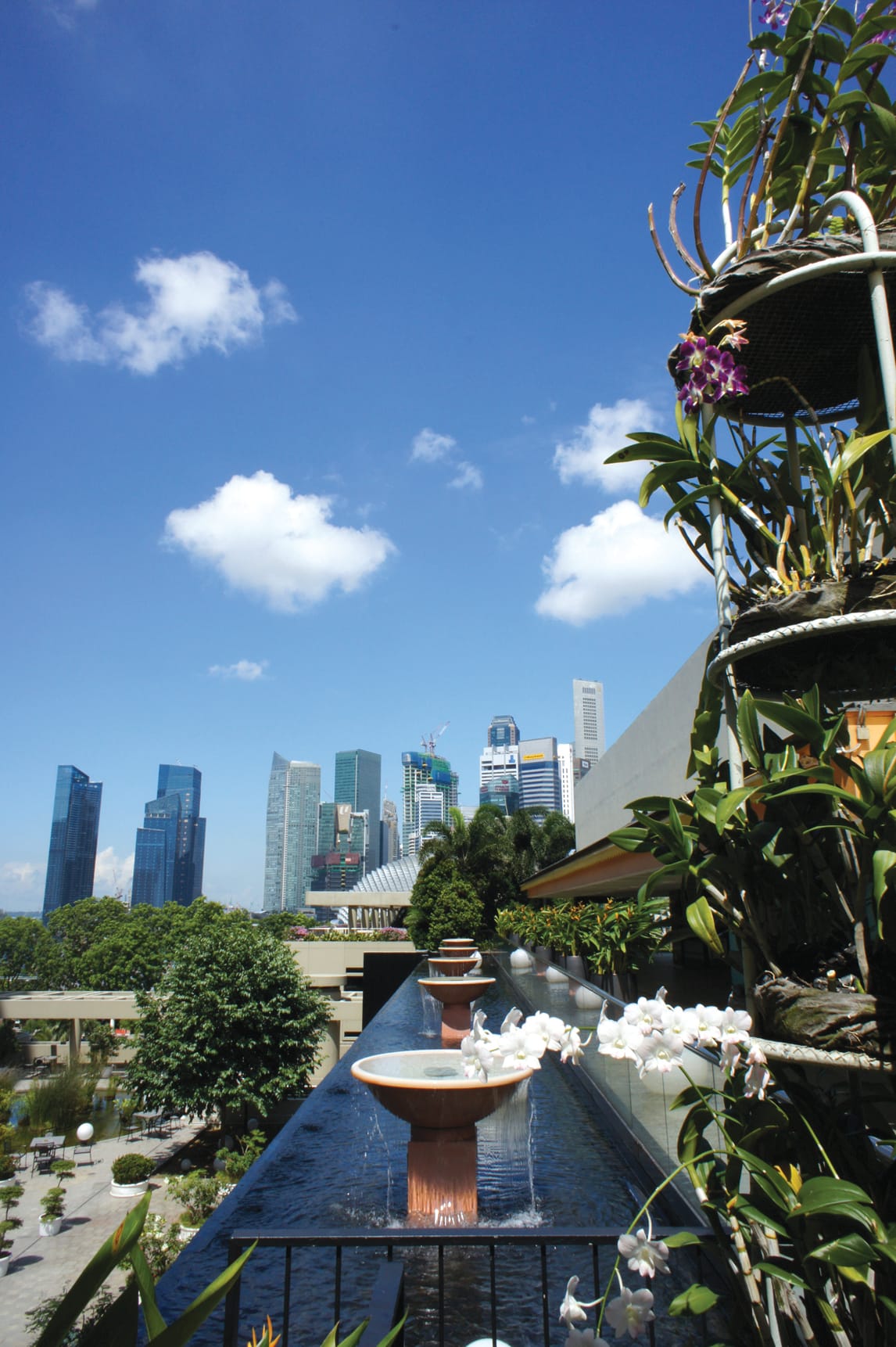A view of the Central Business District from the Marina Mandarin Singapore. Courtesy of Tng Eng Choong.